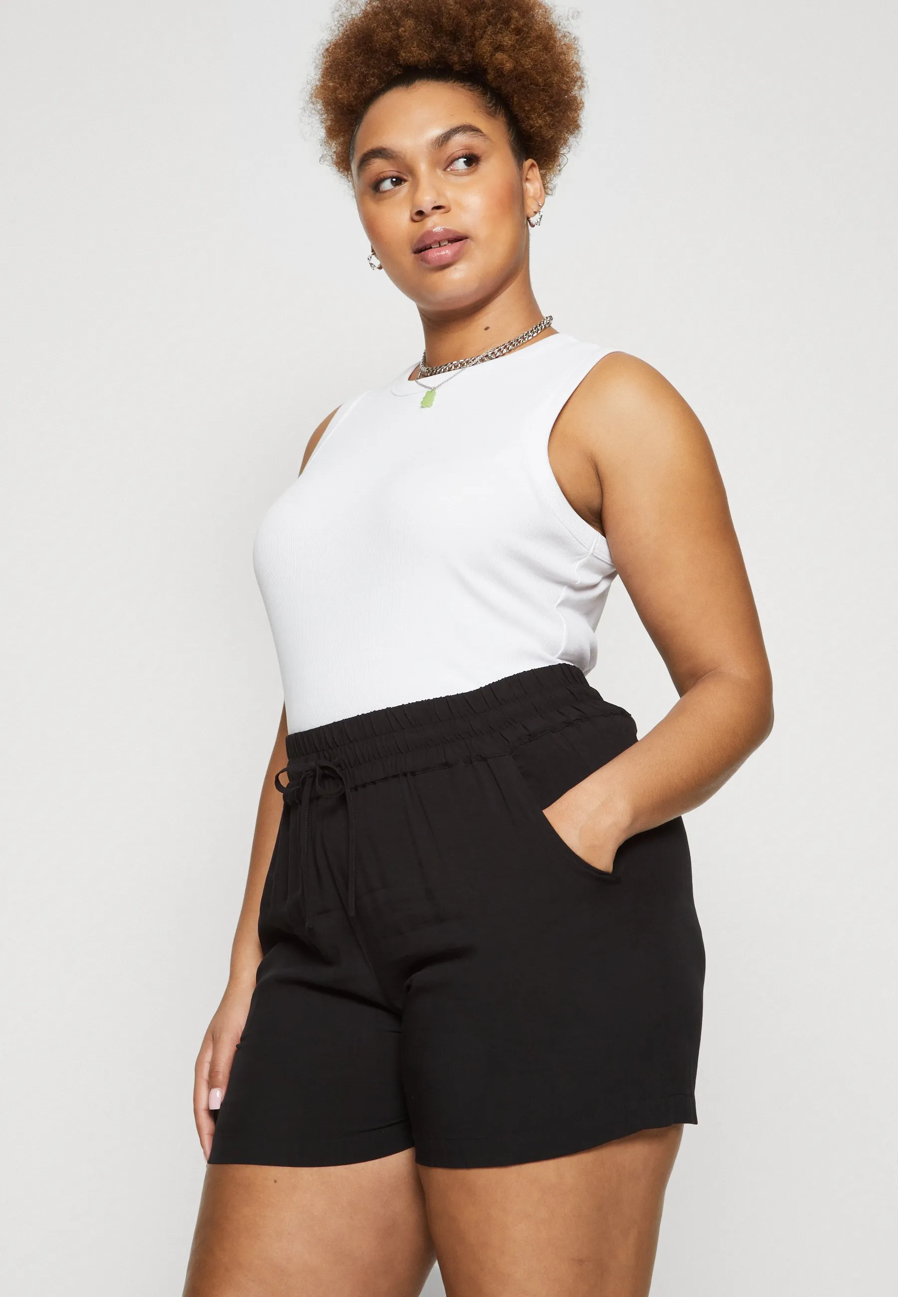CARNOVA LIFE - Shorts