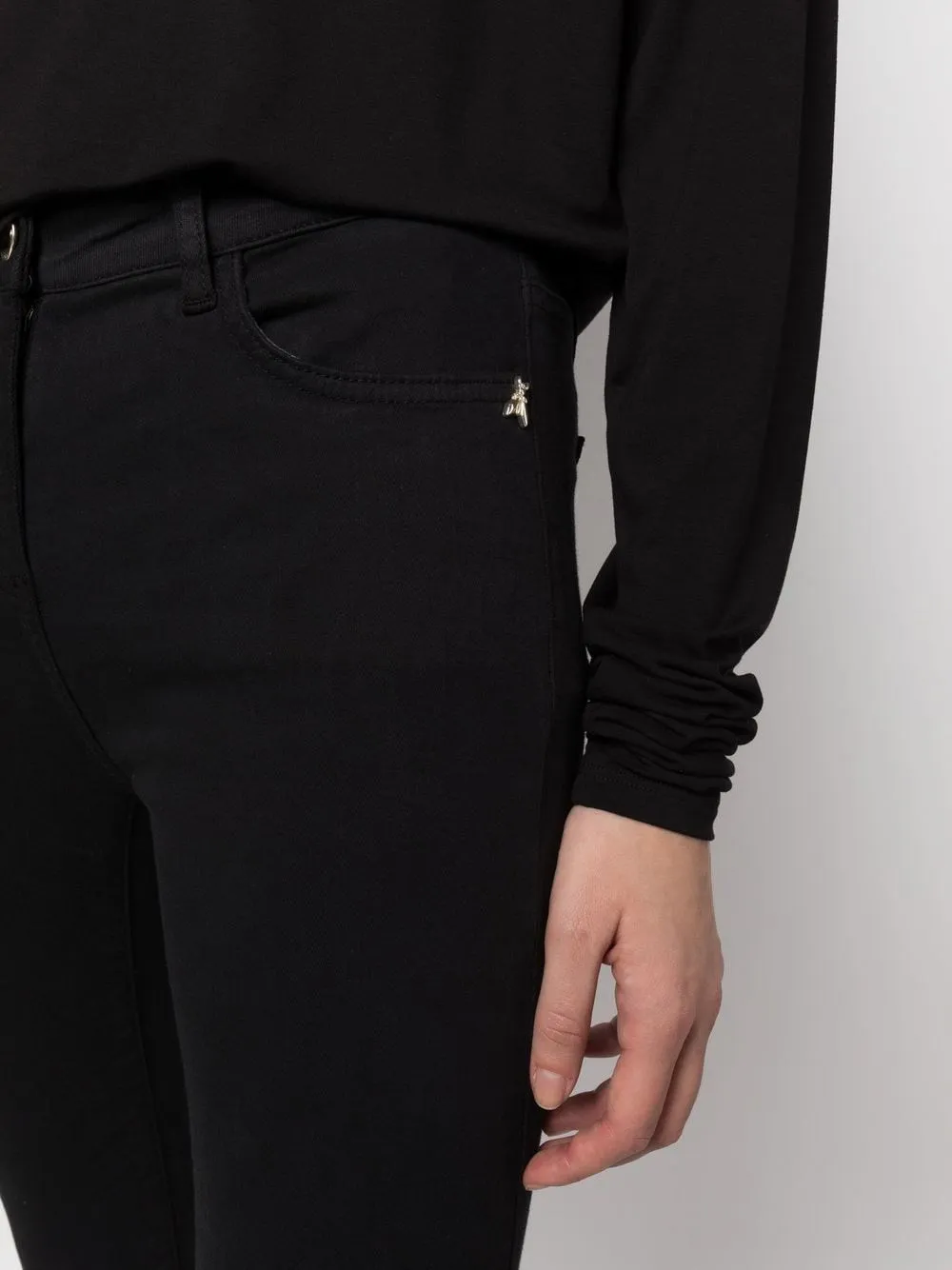 Pantaloni slim